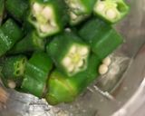 サラダにのせるかまぼことオクラトロトロ作り方3写真