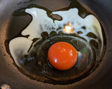 人参とさやえんどうの炒め物　目玉焼き付き作り方1写真