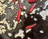 鶏ひき肉で作る絶品！ガパオライス😋作り方3写真