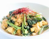 サッと炒めて手軽な【空芯菜と卵のオイスター炒め】作り方5写真
