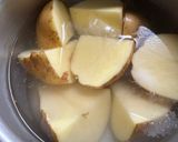 万能肉そぼろで♪時短！新じゃがコロッケ作り方1写真