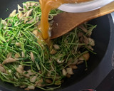 豆苗ときのこと玉子の　中華炒め作り方10写真