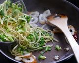 大根の葉っぱとちくわのペペロンチーノ作り方3写真