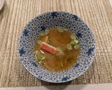 アメリカ・カニカマの味噌汁作り方1写真