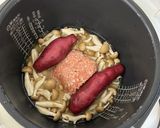 さつまいもときのこの炊き込みご飯＊朝ごはん作り方4写真