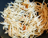 新わかめ（自家乾燥）、もやし、竹輪の炒め作り方7写真