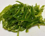 ちくわとさつま揚げの青椒肉絲風炒め作り方2写真