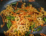 お弁当にもぴったり！カレー風味のれんこんきんぴら作り方7写真