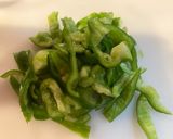 ピーマンのヘタと豆腐の味噌汁作り方1写真