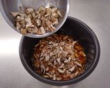 乾物で具沢山!舞茸と鶏肉の炊き込みご飯作り方5写真