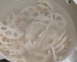 今日の夕飯✨豚こま肉とレンコンの甘酢炒め作り方1写真