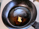チョリソーと絹さやのペペロンチーノ炒飯