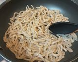 豚バラ大根とこんにゃくの味噌煮作り方3写真