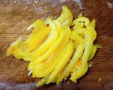 白だしで簡単 副菜 きゅうり パプリカの 酢の物作り方1写真