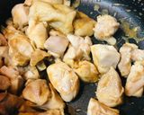 レトルト●鶏肉＆きのこのバター炒めカレー作り方1写真