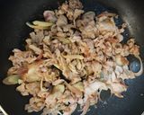 豚肉とミョウガの梅肉炒め作り方4写真