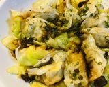 レトルト餃子●キャベツで蒸し焼き餃子作り方3写真