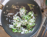豆苗としらすの卵炒め作り方4写真