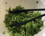 はみ出すパテ！鶏胸肉のヘルシーバーガー作り方1写真