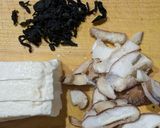 豆腐とわかめと椎茸のお味噌汁作り方1写真