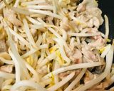 レトルトみそ汁で豚汁風の汁物一品作り方1写真