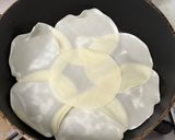 ［簡単］餃子の皮で、でっかピザ！作り方2写真