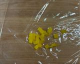 沢庵とひろし（青菜のふりかけ）のおにぎり作り方1写真