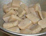 田舎料理◎ナスと蒟蒻の煮物を油揚げで作り方1写真