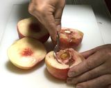 桃とセロリと生ハムの冷製パスタ作り方3写真