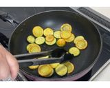 ズッキーニとトマトのにんにく醤油★動画有作り方10写真