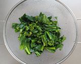 菜の花とクリームチーズのデリ風胡麻和え。作り方1写真