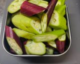 豚肉とオクラとイカの肝醤油炒め作り方1写真