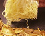 横濱ホルモン工房のホルモン焼きそば作り方4写真