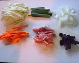 たっぷりスープで！青森名物のつゆやきそば作り方1写真