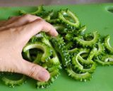 ゴーヤと鶏ひき肉のナムル作り方1写真