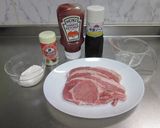 昔懐かしい！洋食屋風ポークソテー♪作り方1写真