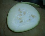 冬瓜とソーセージのトマトソース煮作り方1写真