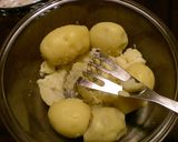 アンチョビが決め手☆べイクドポテト作り方1写真