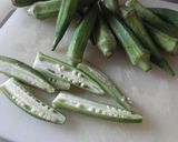 切干大根とオクラの肉炒め作り方1写真