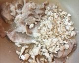 しめじでかさ増し！たまごとろ〜り肉うどん作り方2写真
