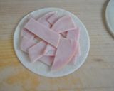 ☆餃子の皮で☆ハワイアンピザ☆。・。・作り方1写真