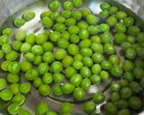 新じゃが芋とえんどう豆のそぼろ煮♪作り方1写真