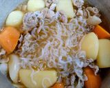 今夜のおかず夕飯！豚バラ肉の肉じゃが和食主菜作り方10写真