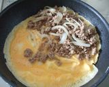 朝ご飯！ひき肉deオムレツ作り方3写真