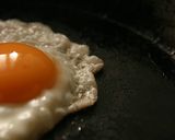 いつもの玉子でちょっぴり濃厚な目玉焼きに作り方7写真