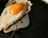 いつもの玉子でちょっぴり濃厚な目玉焼きに作り方10写真