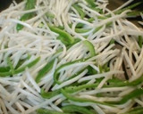 ☆ひき肉ともやしの中華風炒め☆作り方3写真