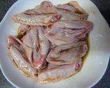 パリッ＆ジュ—シ—鶏手羽の黒コショウ焼き作り方3写真