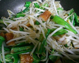 万願寺とうがらしの豚肉ともやし炒め！作り方2写真