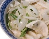 冷凍水餃子を、ラーメンスープで具だくさん作り方4写真